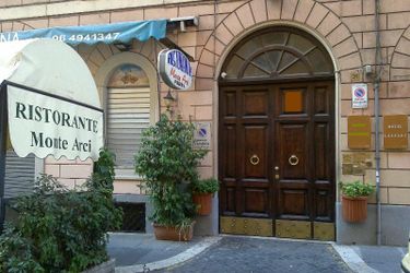 Hotel Lazzari:  ROME