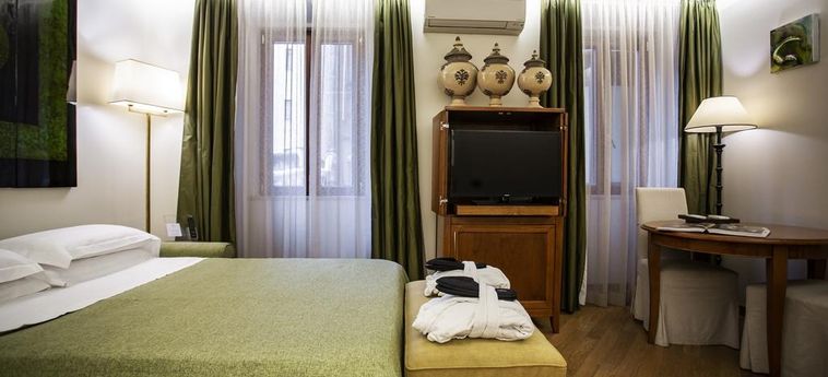 Hotel Adriano:  ROME