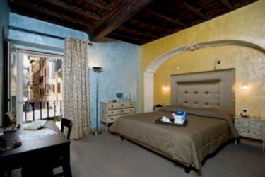 Hotel Relais Maddalena:  ROME