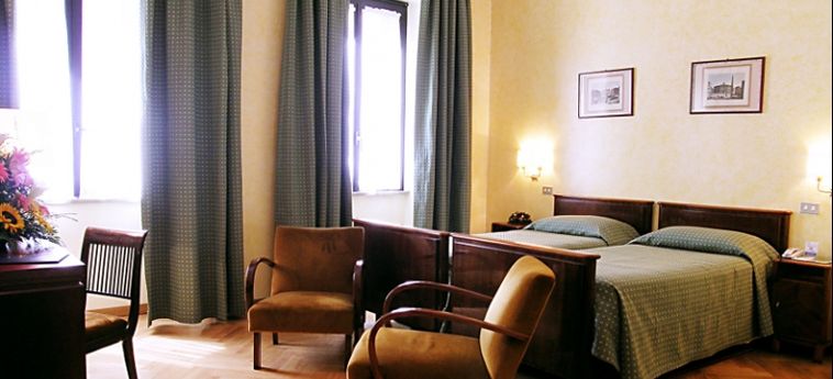 Bettoja Hotel Atlantico:  ROME