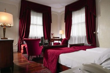 Bettoja Hotel Mediterraneo:  ROME