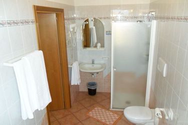 Hotel E Appartamenti Al Larice Ronzone - Trento: Photo 