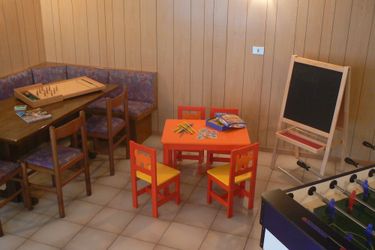 Hotel E Appartamenti Al Larice Ronzone - Trento: Photo 