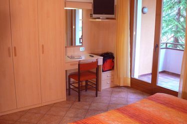Hotel E Appartamenti Al Larice Ronzone - Trento: Photo 