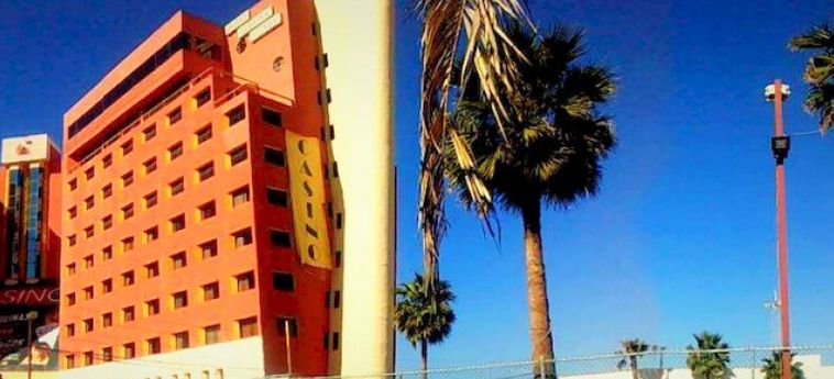 Hotel Corona Plaza:  ROSARITO - BASSA CALIFORNIA