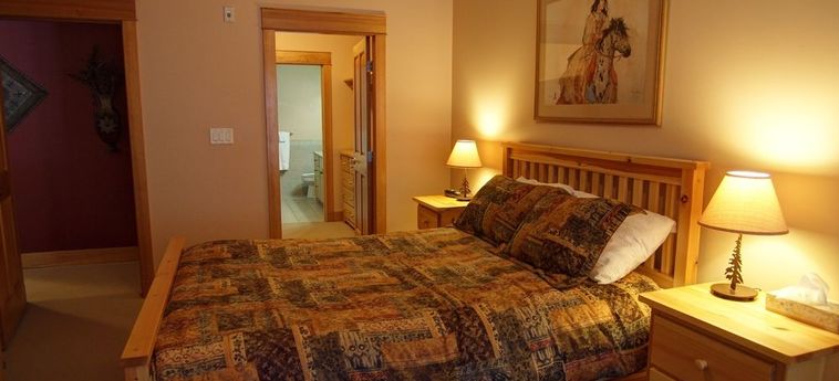 Hotel Mountain Town Properties Cascade Lodge 2E:  ROSSLAND - BRITISH COLUMBIA
