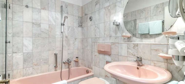 Hotel Eisenhut Rothenburg Ob Der Tauber: Foto 