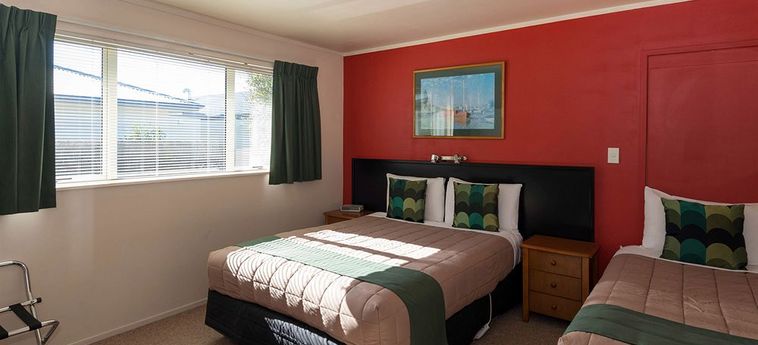 Hotel Malfroy Motor Lodge Rotorua - Accommodation And Mineral Pool:  ROTORUA