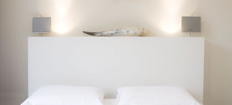 A Small Hotel:  ROTTERDAM