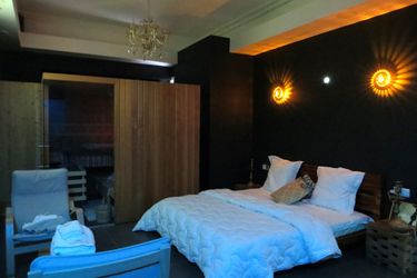 Hotel Diane Luxury:  ROUBAIX
