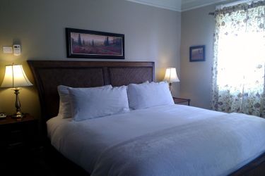 Hotel Chipman Hill Suites On Union:  SAINT JOHN