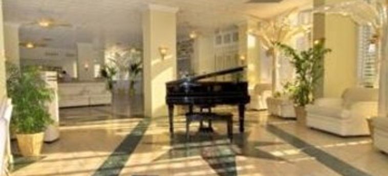 Grand Plaza Beachfront Resort Hotel:  SAINT PETERSBURG (FL)