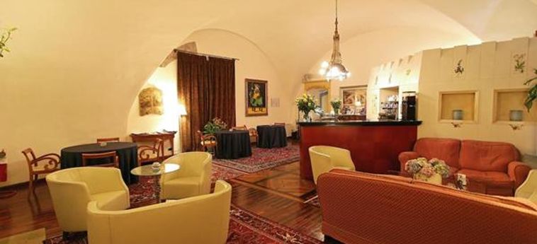 Hotel Castello Rosso:  SALUZZO - CUNEO