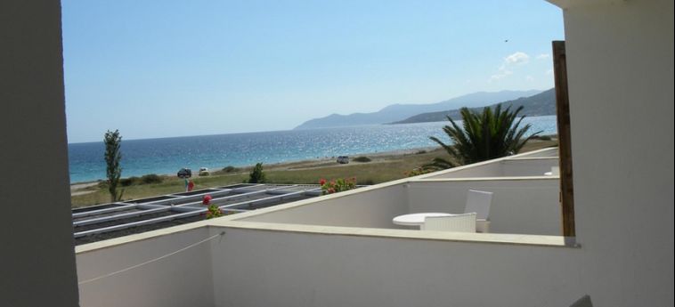 Hotel Sirenes Beach:  SAMOS