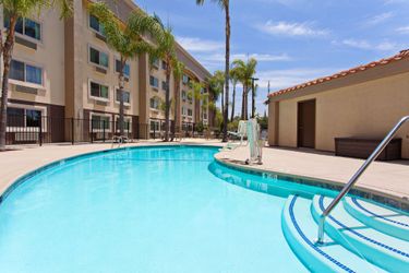 Hotel Holiday Inn Express Colton-Riverside North:  SAN BERNARDINO (CA)