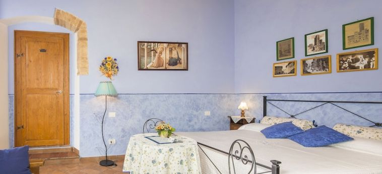 Hotel Totti Affittacamere:  SAN GIMIGNANO - SIENA