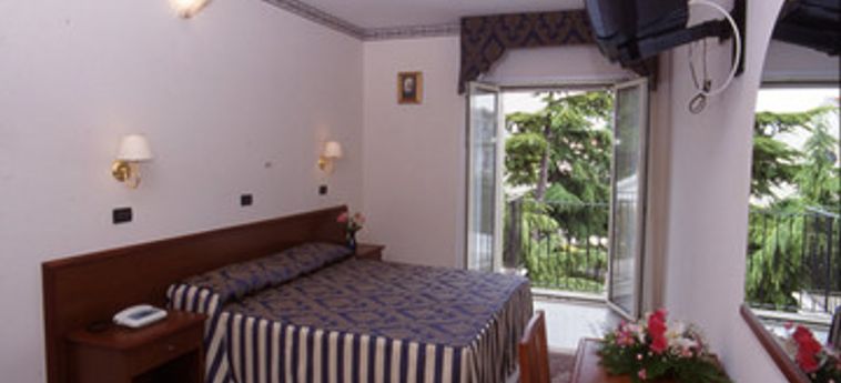 Hotel Di Cosmo:  SAN GIOVANNI ROTONDO - FOGGIA