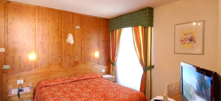 Grand Hotel Des Alpes:  SAN MARTINO DI CASTROZZA - TRENTO