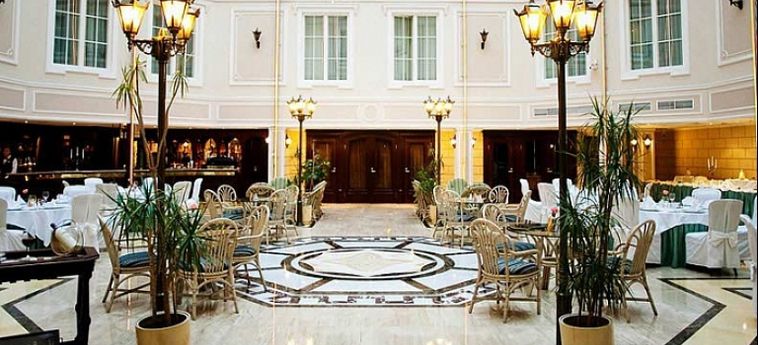 Grand Hotel Emerald:  SAN PETERSBURGO