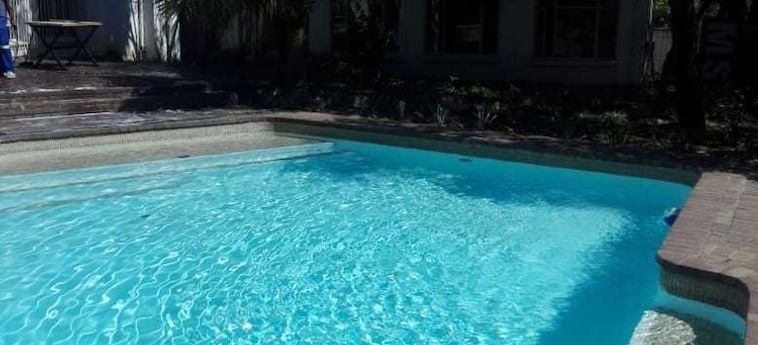 Fourways Youth Hostel:  SANDTON