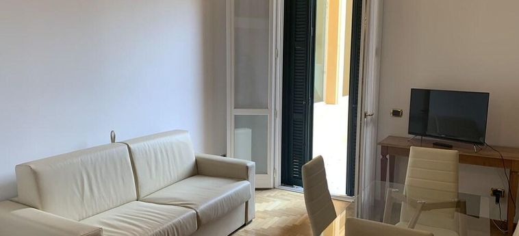 ATTRACTIVE APARTMENT IN SANREMO WITH TERRACE 3 Stelle