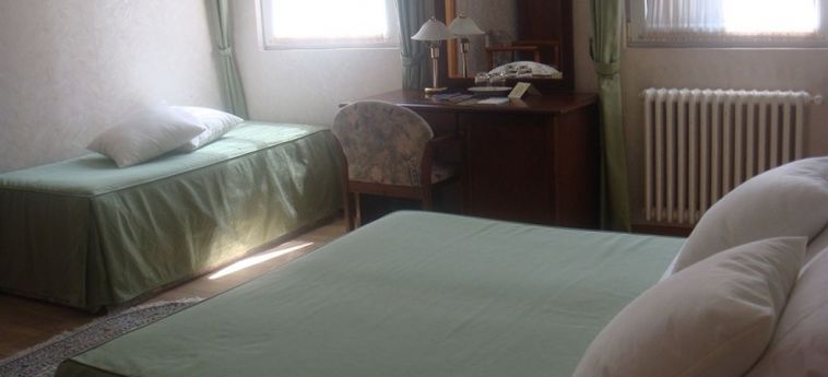 Hotel Villa Delle Ortensie:  SANT'OMOBONO TERME - BERGAMO