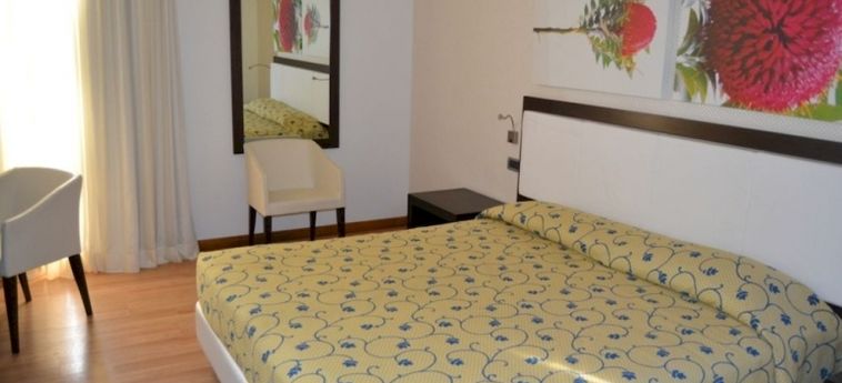 Hotel Aurora E Del Benessere:  SANTA CESAREA TERME - LECCE