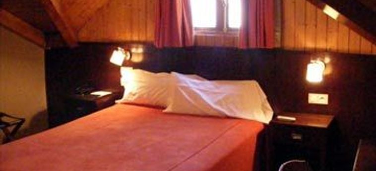Hotel Sino & Lounge:  SANTIAGO DE COMPOSTELA