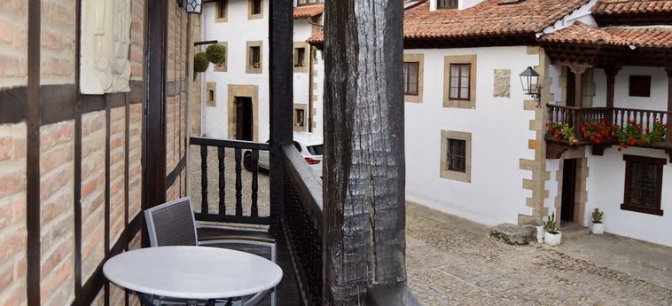 Hotel Suites Con Jacuzzi Santillana Santillana Del Mar: Foto 