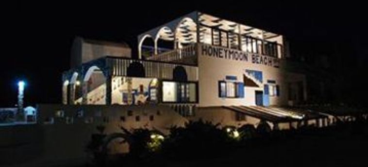 Honeymoon Beach Hotel:  SANTORINI