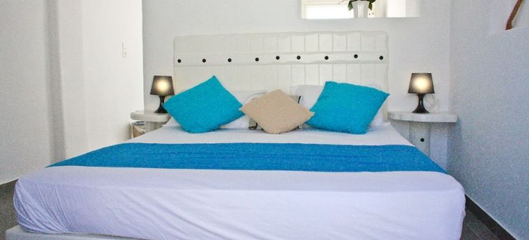 Hotel Blue Perla Suites:  SANTORINI