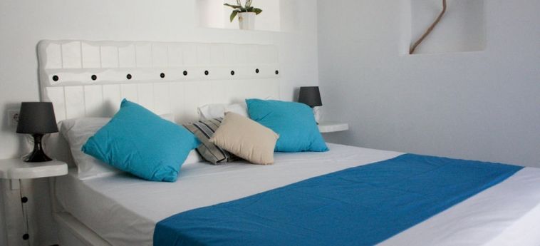 Hotel Blue Perla Suites:  SANTORINI