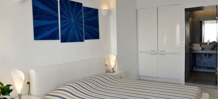 Hotel Dreaming View Suites:  SANTORINI