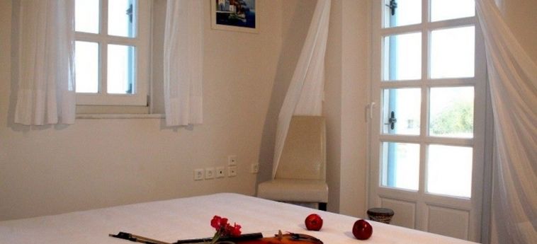 Hotel Sienna Eco Resort:  SANTORINI