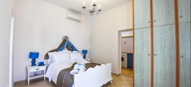 Hotel Malteza Private Villa:  SANTORINI