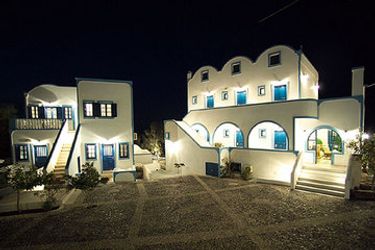 Hotel Artemis Village:  SANTORINI