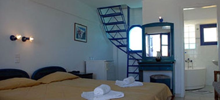 Hotel Caldera View Bungalow Resort:  SANTORINI