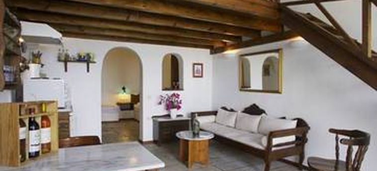 Casa Francesca - Musses Studios Apartments:  SANTORINI