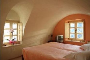 Hotel Nefeles Luxury Suites:  SANTORINI