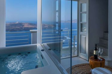 Hotel Nefeles Luxury Suites Santorini: Photo 