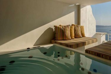 Hotel Nefeles Luxury Suites Santorini: Photo 