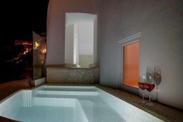 Hotel Nefeles Luxury Suites Santorini: Photo 