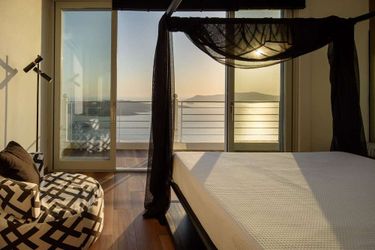Hotel Nefeles Luxury Suites Santorini: Photo 