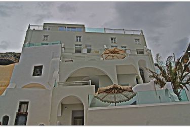 Hotel Nefeles Luxury Suites Santorini: Photo 
