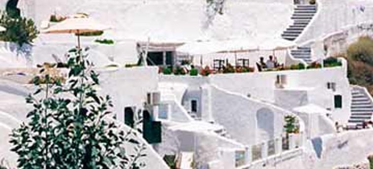 Hotel Oia Village:  SANTORINI