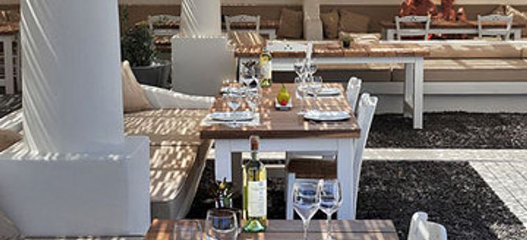 Hotel Anemos Beach Lounge:  SANTORINI