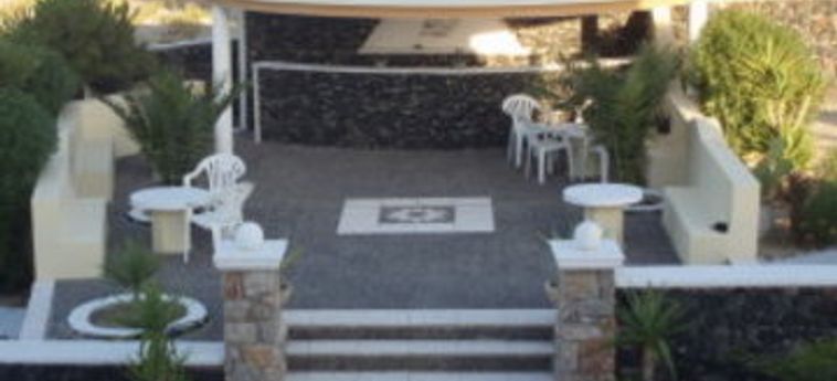 Hotel Villa Danezis:  SANTORINI