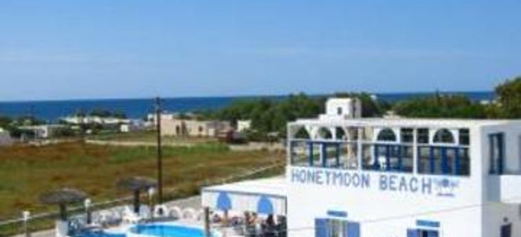 Honeymoon Beach Apartments:  SANTORINI
