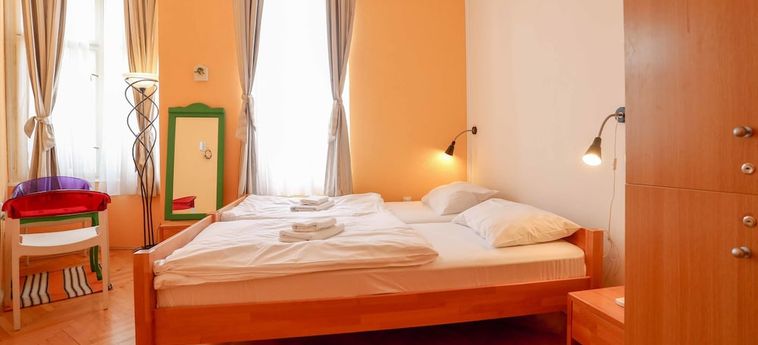 Hotel Pigeon Square Rooms Sarajevo: Foto 