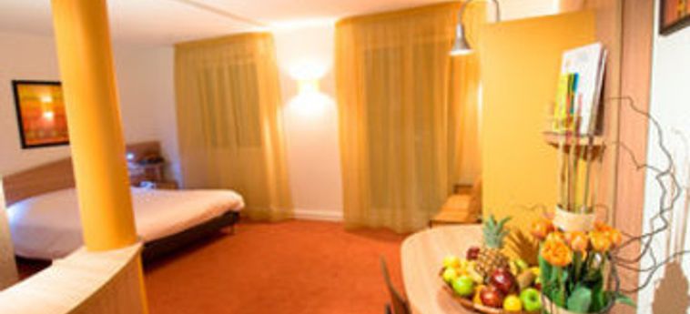 Hotel Suite-Home Orleans:  SARAN